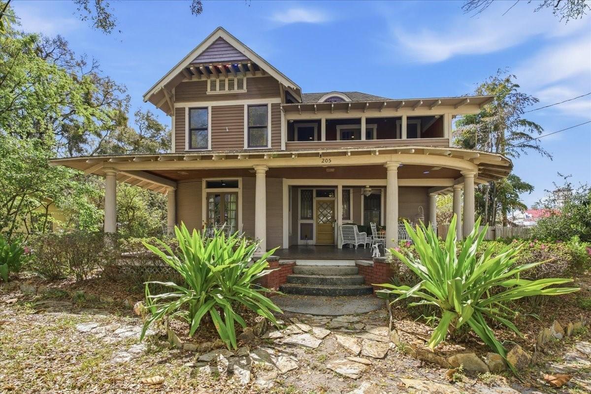 205 E Park Ave., Tampa, FL 33602