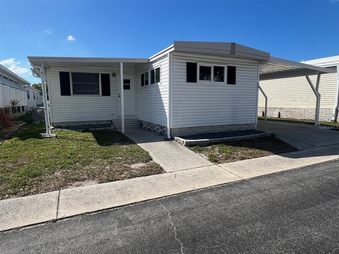 66 Thatch Palm St., Largo, FL 33770