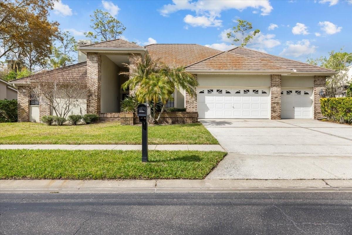35 Greenhaven Tr., Oldsmar, FL 34677