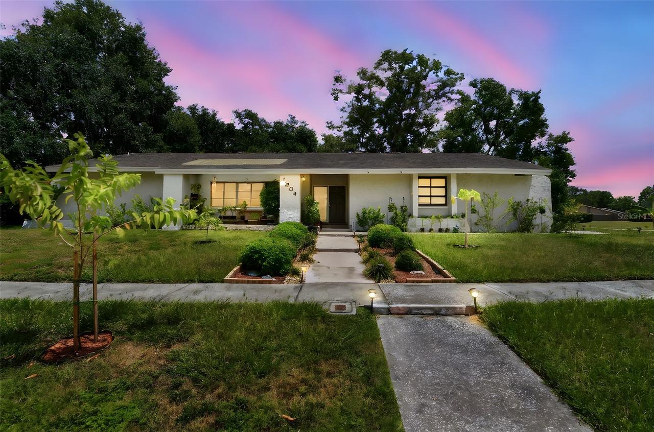 1904 Teakwood Dr., Plant City, FL 33563