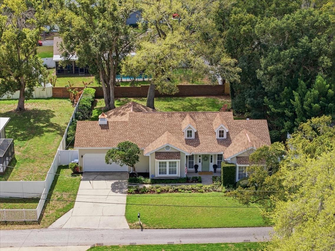 2004 Russell Drive, Tampa, FL 33618