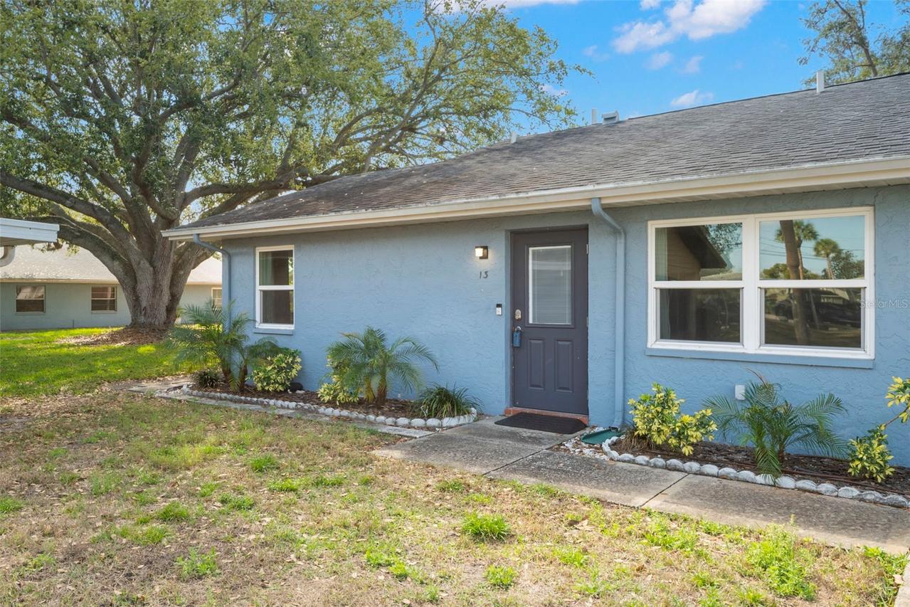 1904 Canterbury Ln. #13, Sun City Center, FL 33573