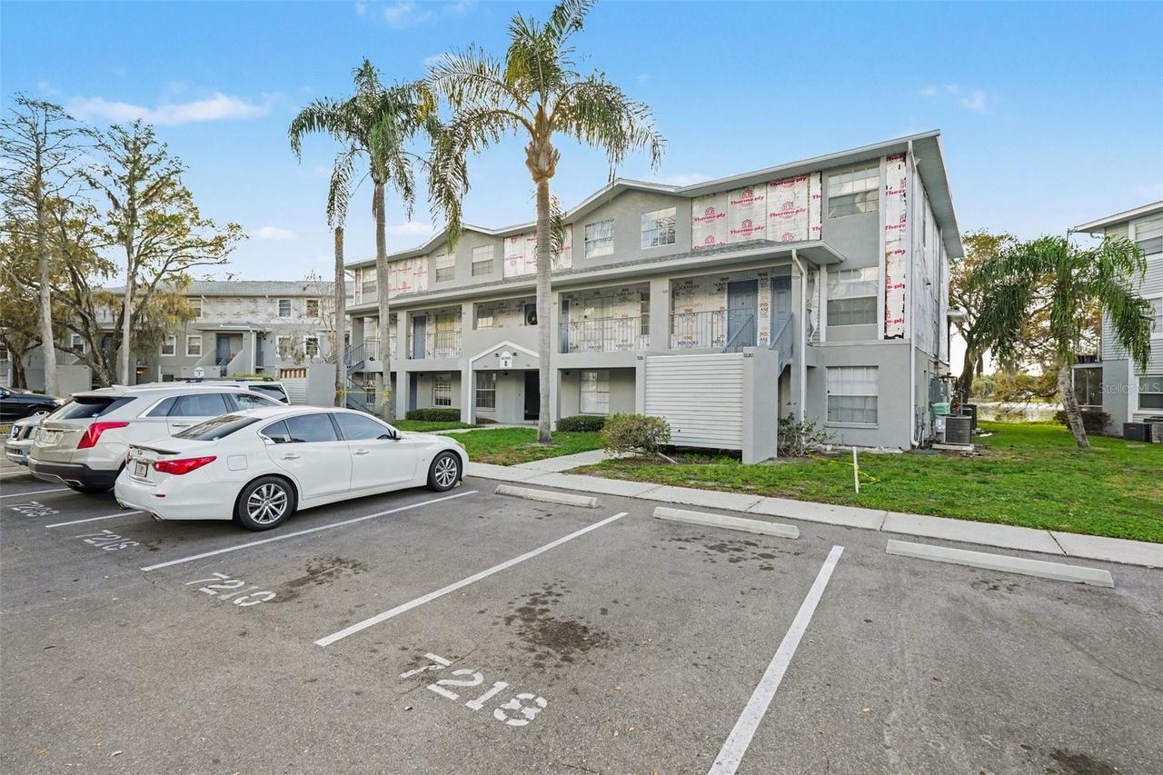 7218 E Bank Dr. #205, Tampa, FL 33617