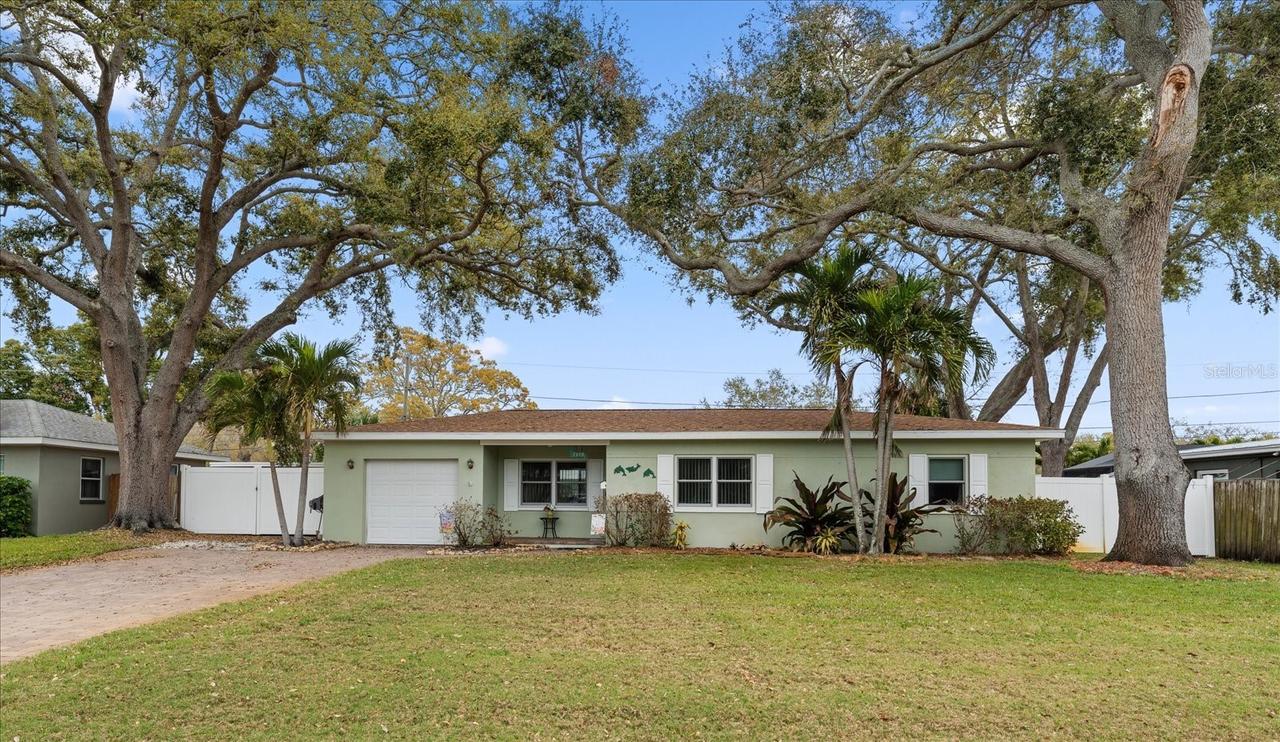 1339 Russell Dr., St Petersburg, FL 33710