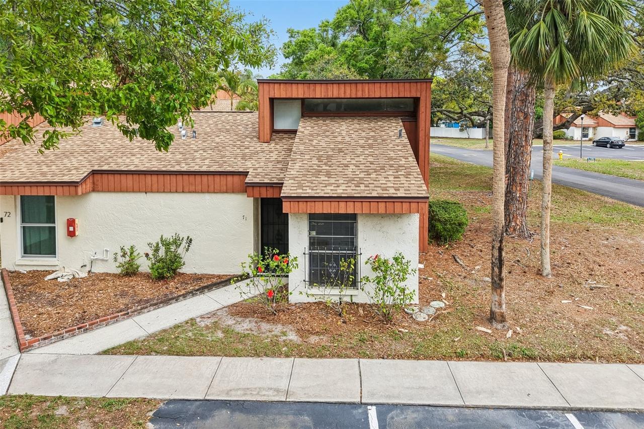 2064 Sunset Point Rd. #71, Clearwater, FL 33765