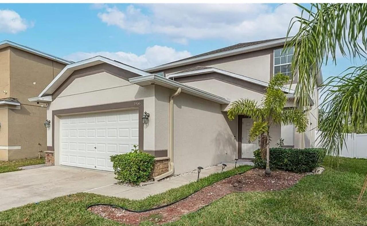 1966 Hawks View Dr., Ruskin, FL 33570