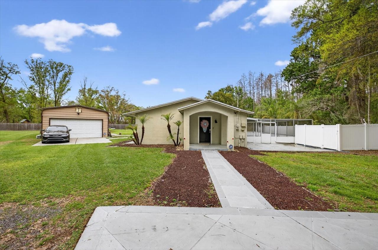 19514 N Dale Mabry Hwy., Lutz, FL 33548