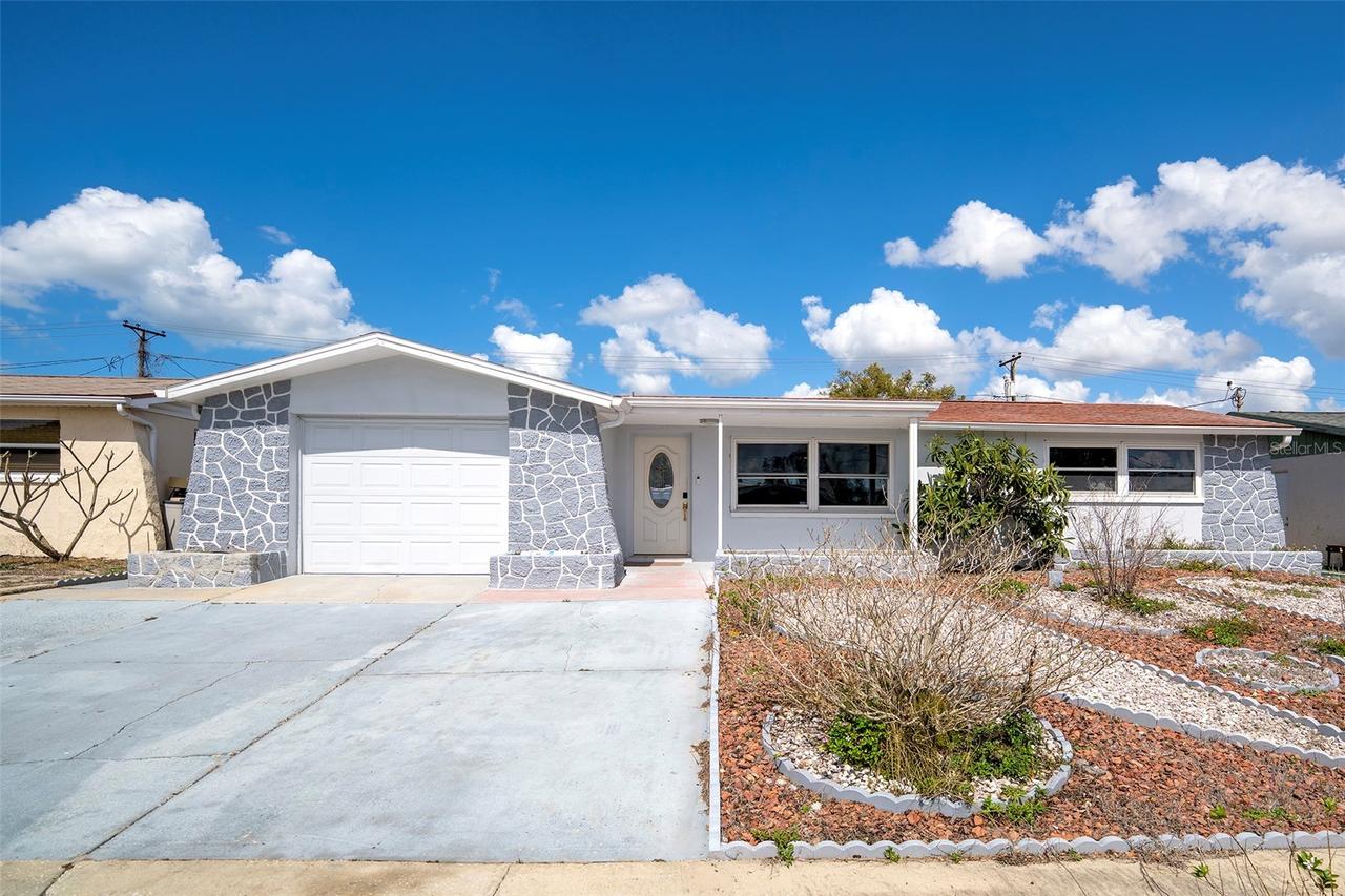 4301 Westwood Dr., Holiday, FL 34691