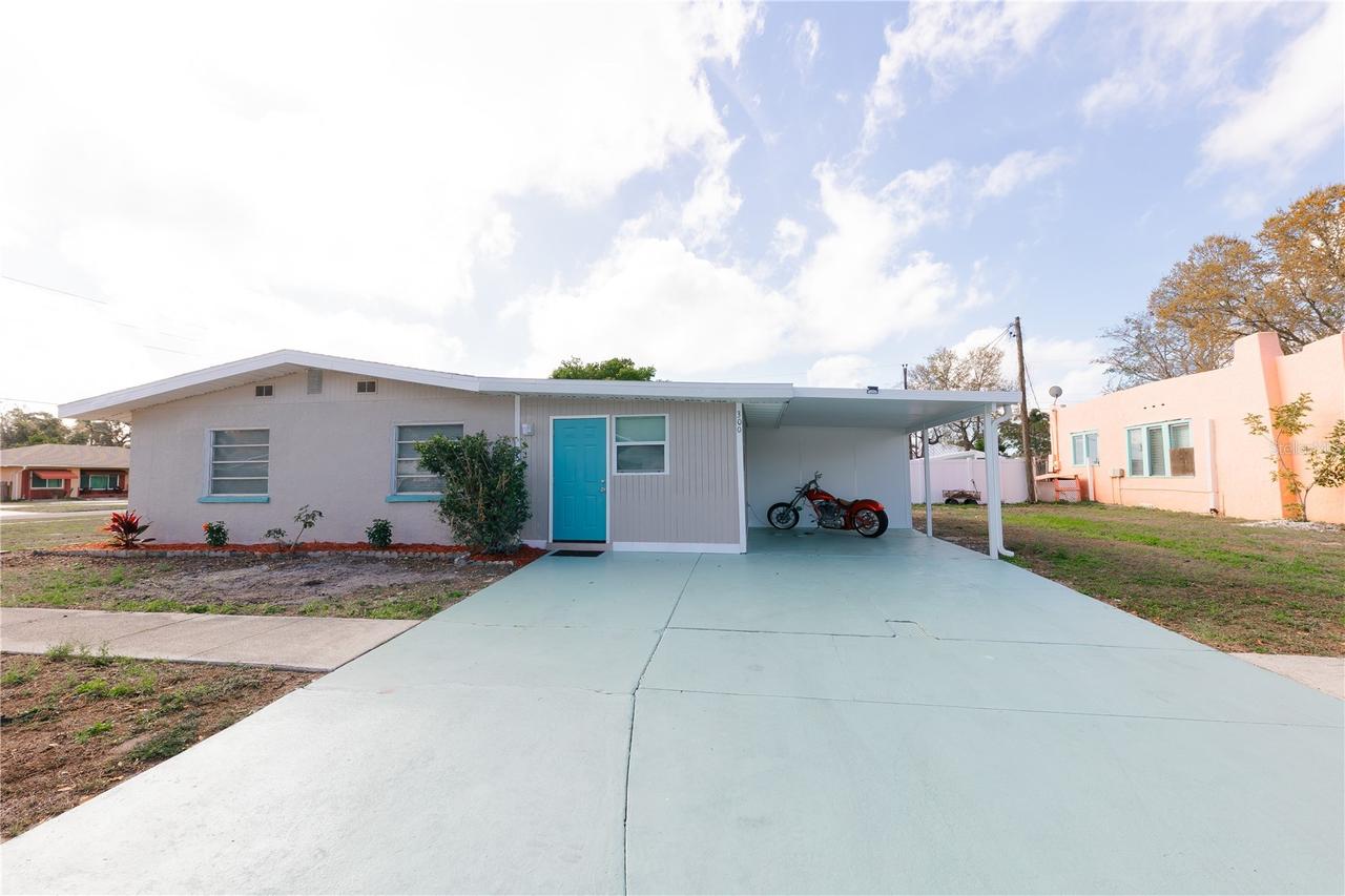 300 53rd St., Bradenton, FL 34209
