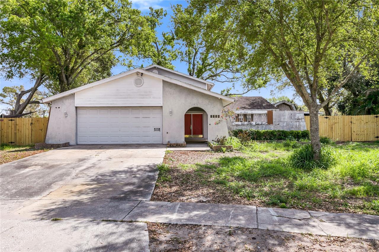 6734 Twelve Oaks Blvd., Tampa, FL 33634