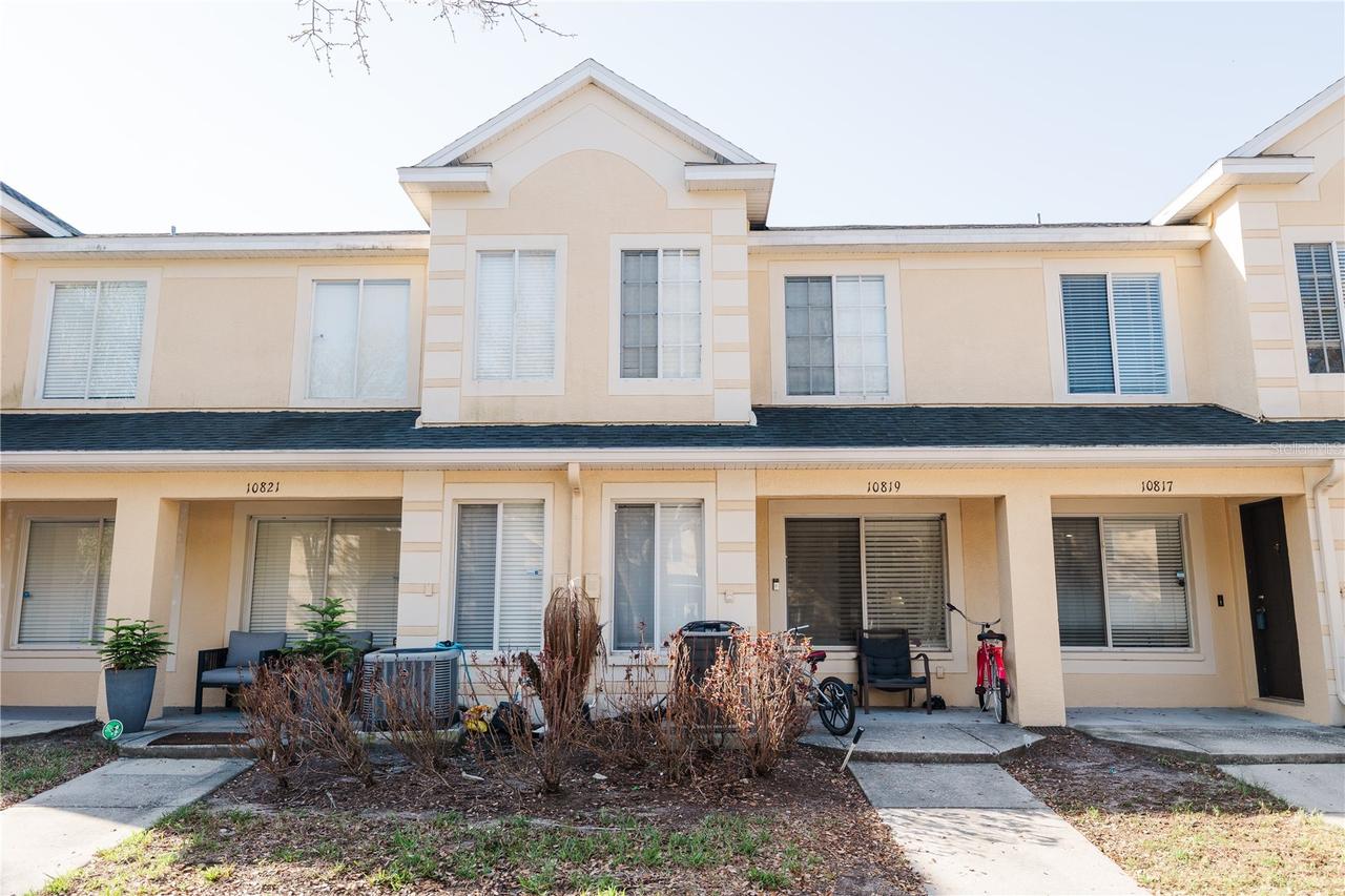 10819 Brickside Ct., Riverview, FL 33579