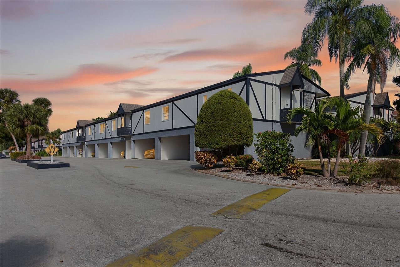 1146 King Arthur Ct. #110, Dunedin, FL 34698