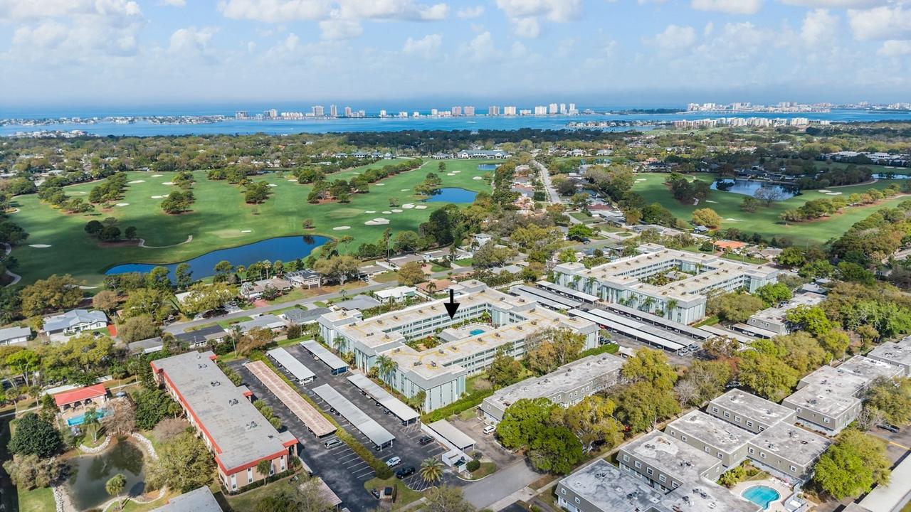 1706 Belleair Forest Dr. #220, Belleair, FL 33756