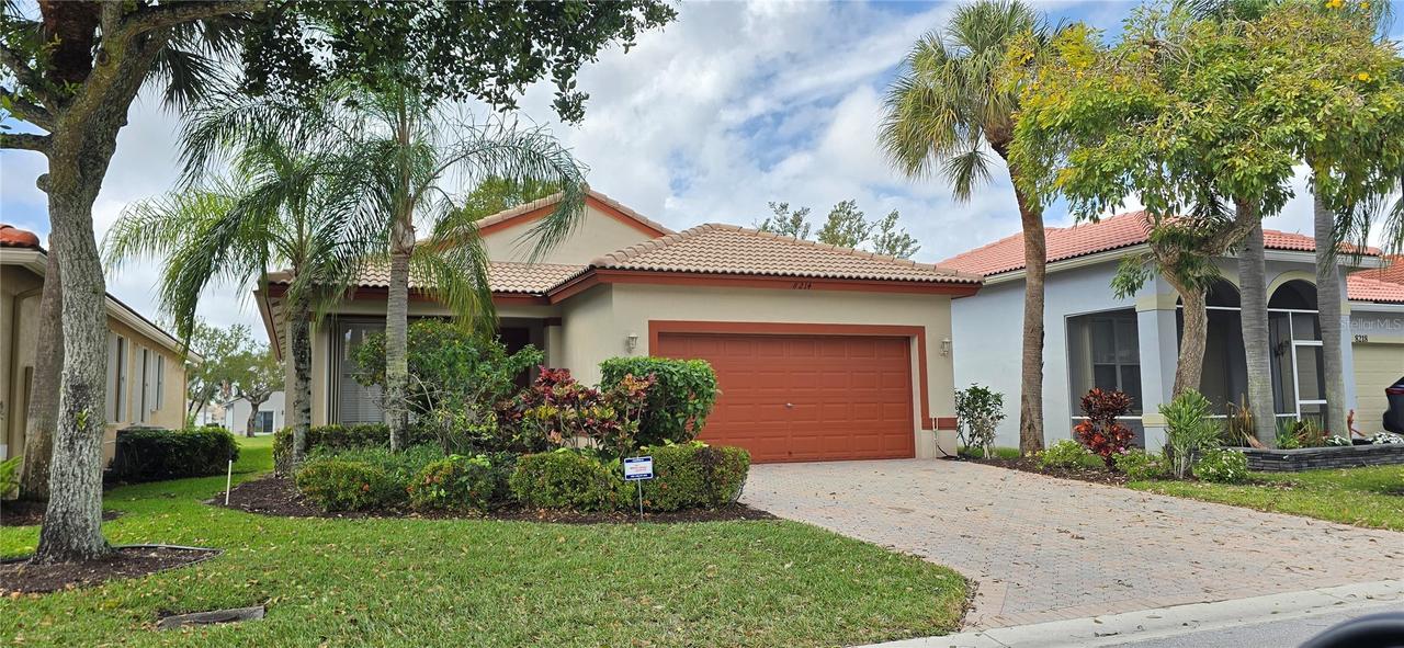 8214 Bellafiore Way, Boynton Beach, FL 33472
