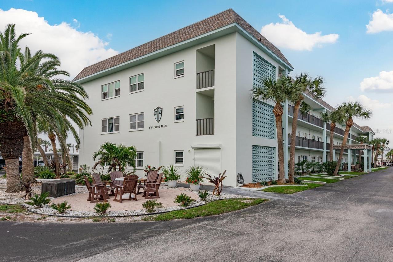 8 Glencoe Pl. #104, Dunedin, FL 34698