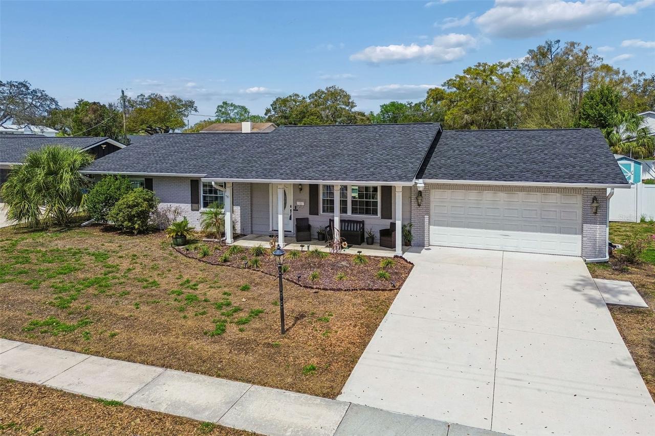 530 Julie Ln., Brandon, FL 33511