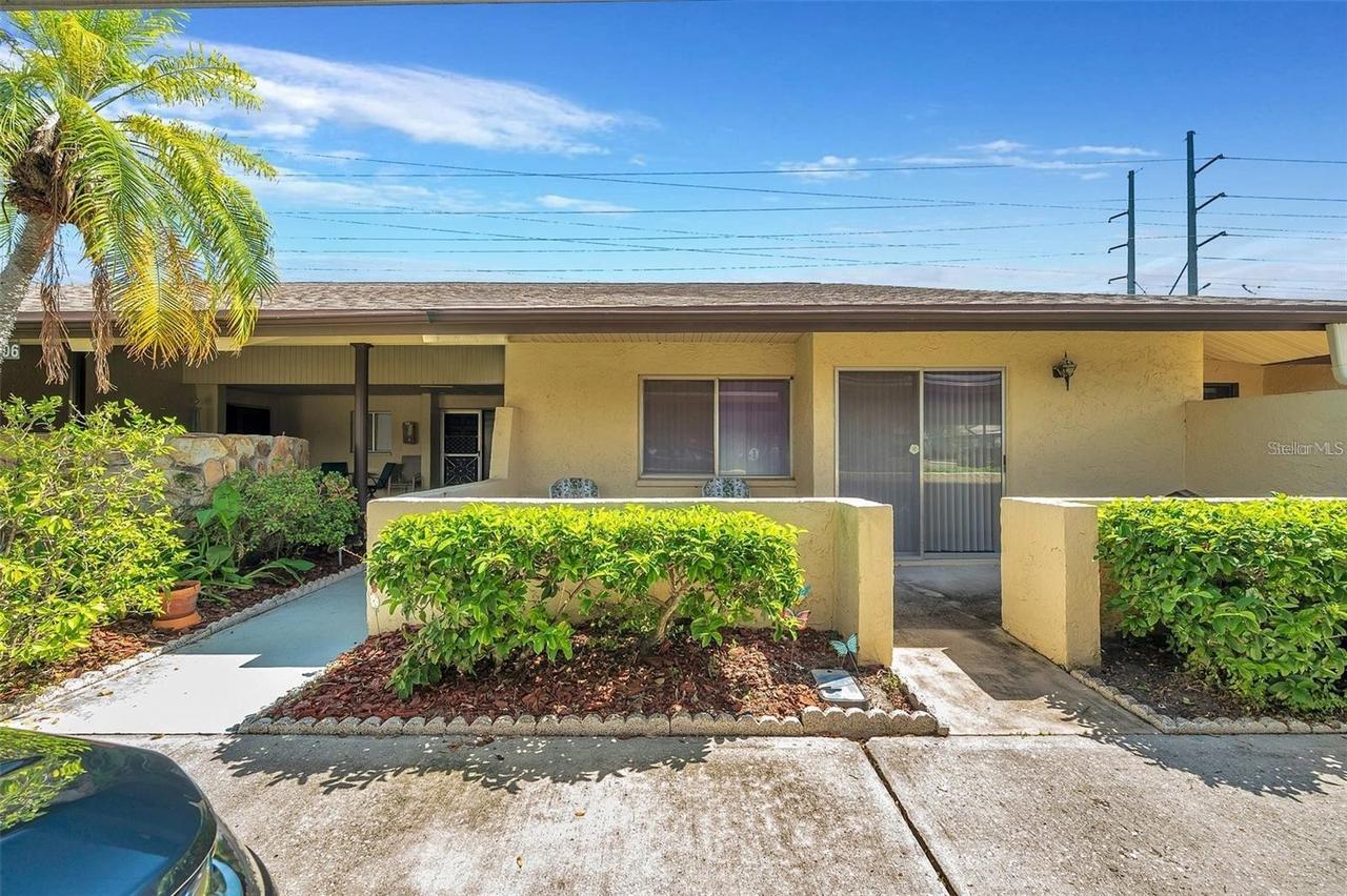 1215 16th Cir., Largo, FL 33771