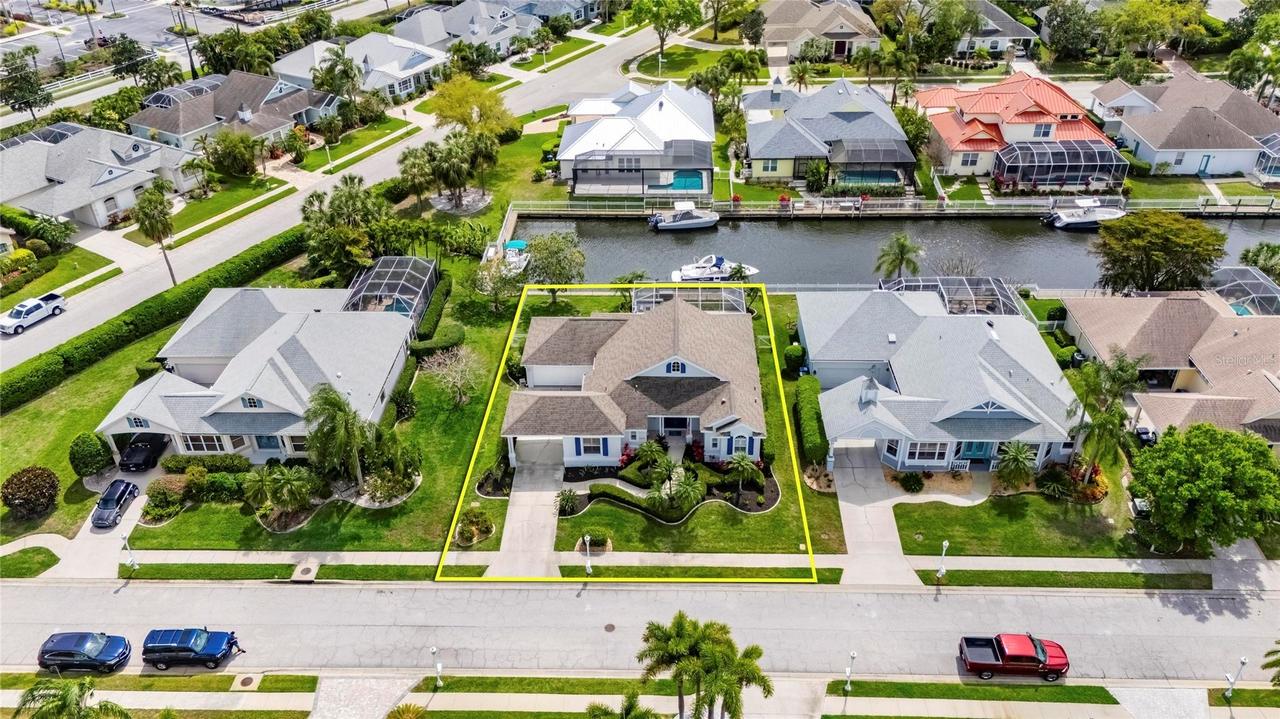 4720 Clipper Dr., Bradenton, FL 34208
