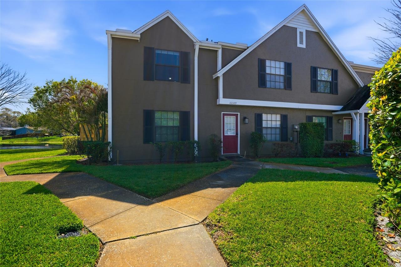 16511 Lake Brigadoon Cir., Tampa, FL 33618