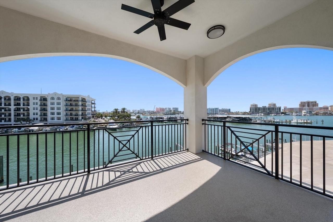 211 Dolphin Point #303, Clearwater, FL 33767
