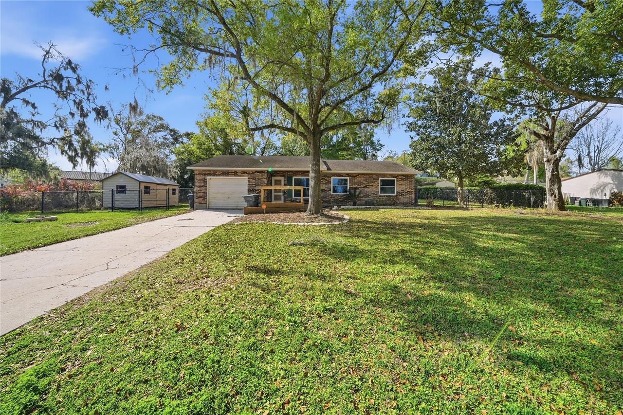 2327 Sean Ln., Lakeland, FL 33812