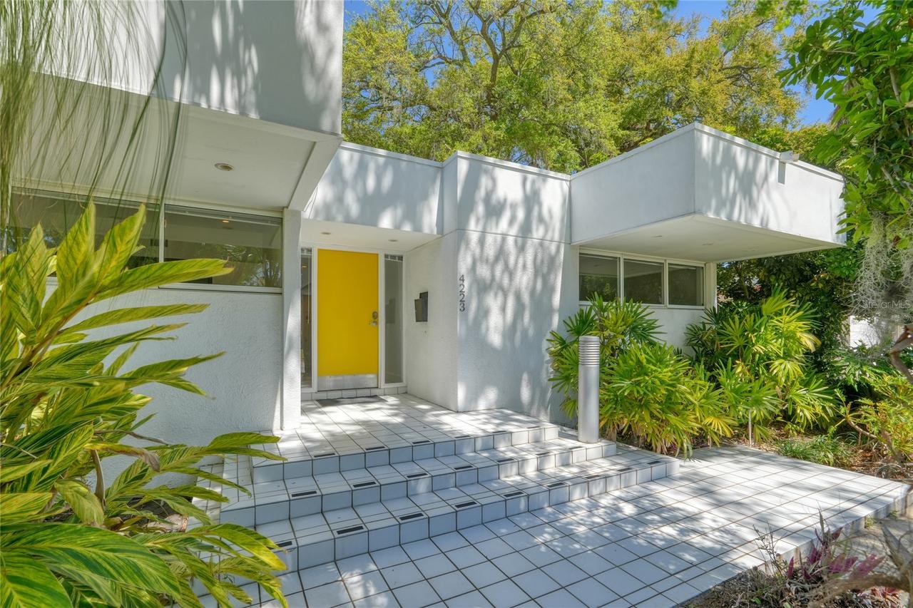 4223 W Cleveland St., Tampa, FL 33609