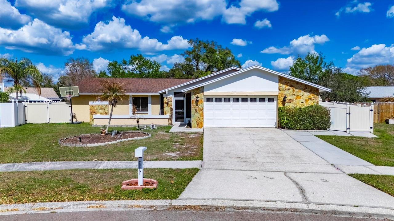 522 Wynnwood Dr., Brandon, FL 33511