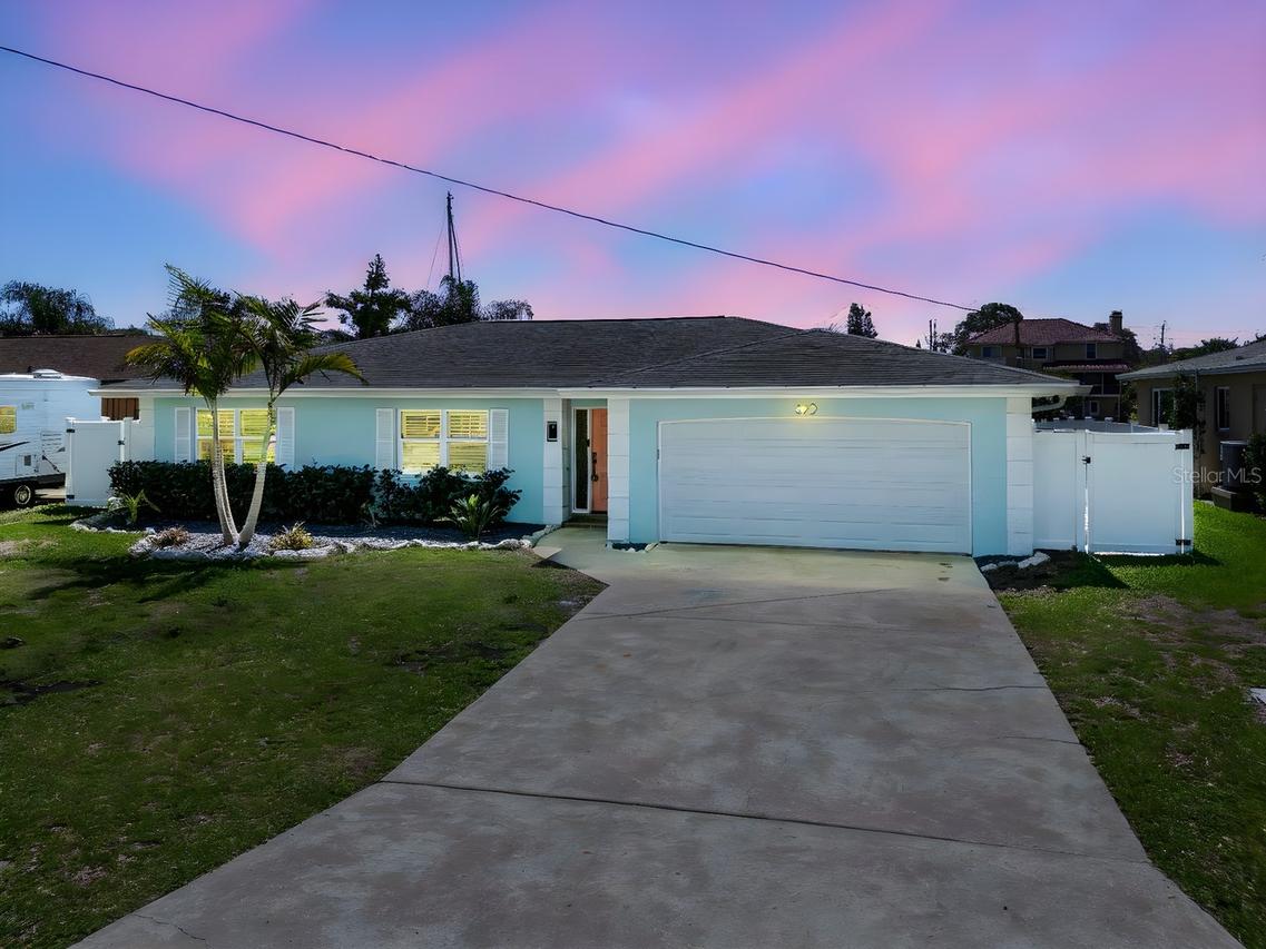 372 Westwinds Dr., Palm Harbor, FL 34683