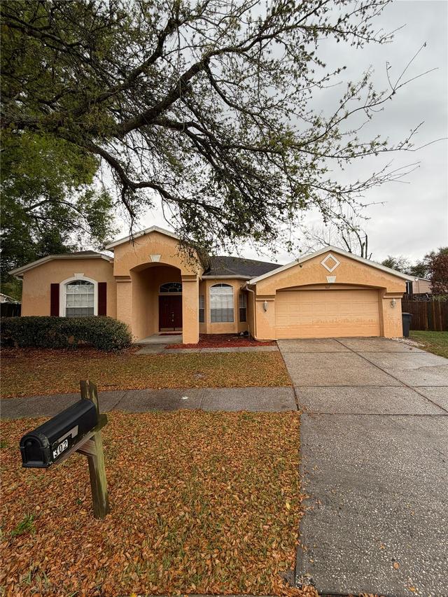 302 Crystal Goblet Ct., Valrico, FL 33594