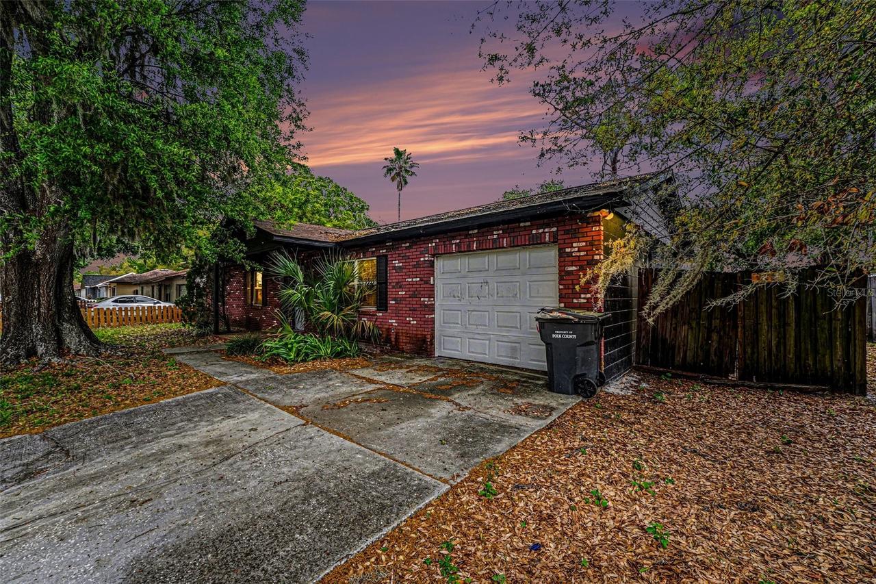 611 Limber Ln., Lakeland, FL 33810