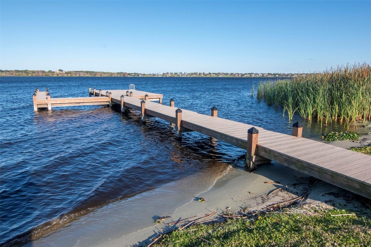 169 Summershore Dr., Auburndale, FL 33823