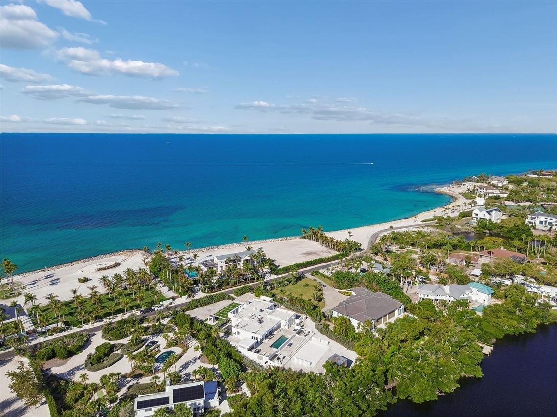 7647 Sanderling Rd., Sarasota, FL 34242