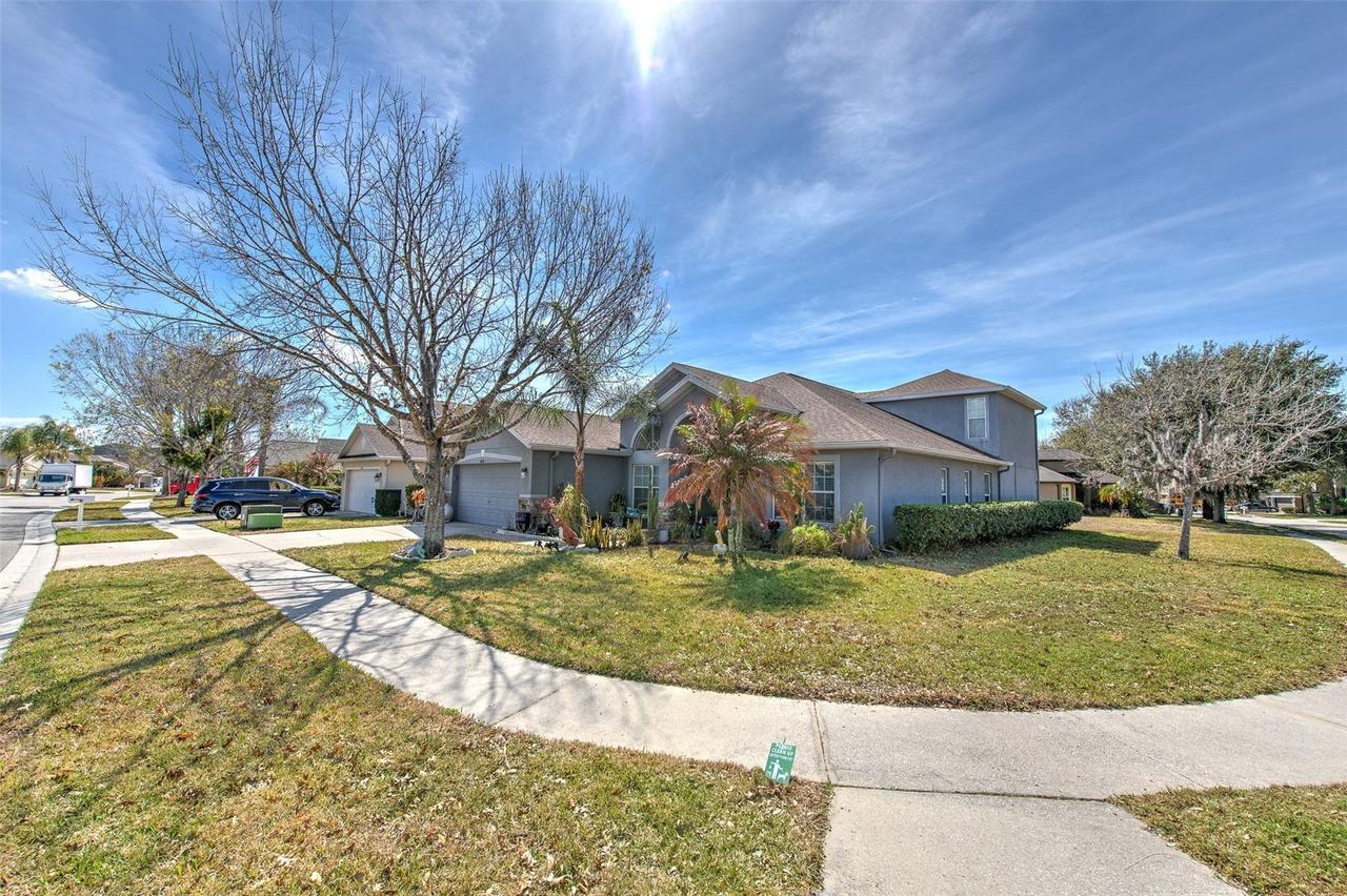 4639 Pointe O Woods Dr., Wesley Chapel, FL 33543