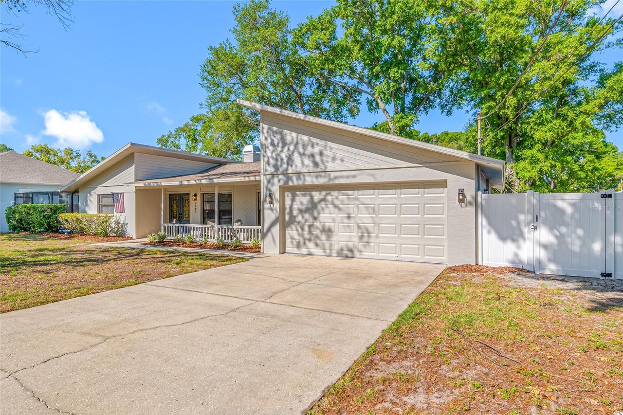 9880 W Bay St., Seminole, FL 33776