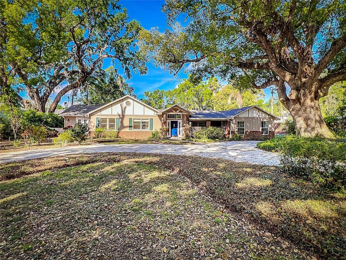 1905 Seminole Tr., Lakeland, FL 33803