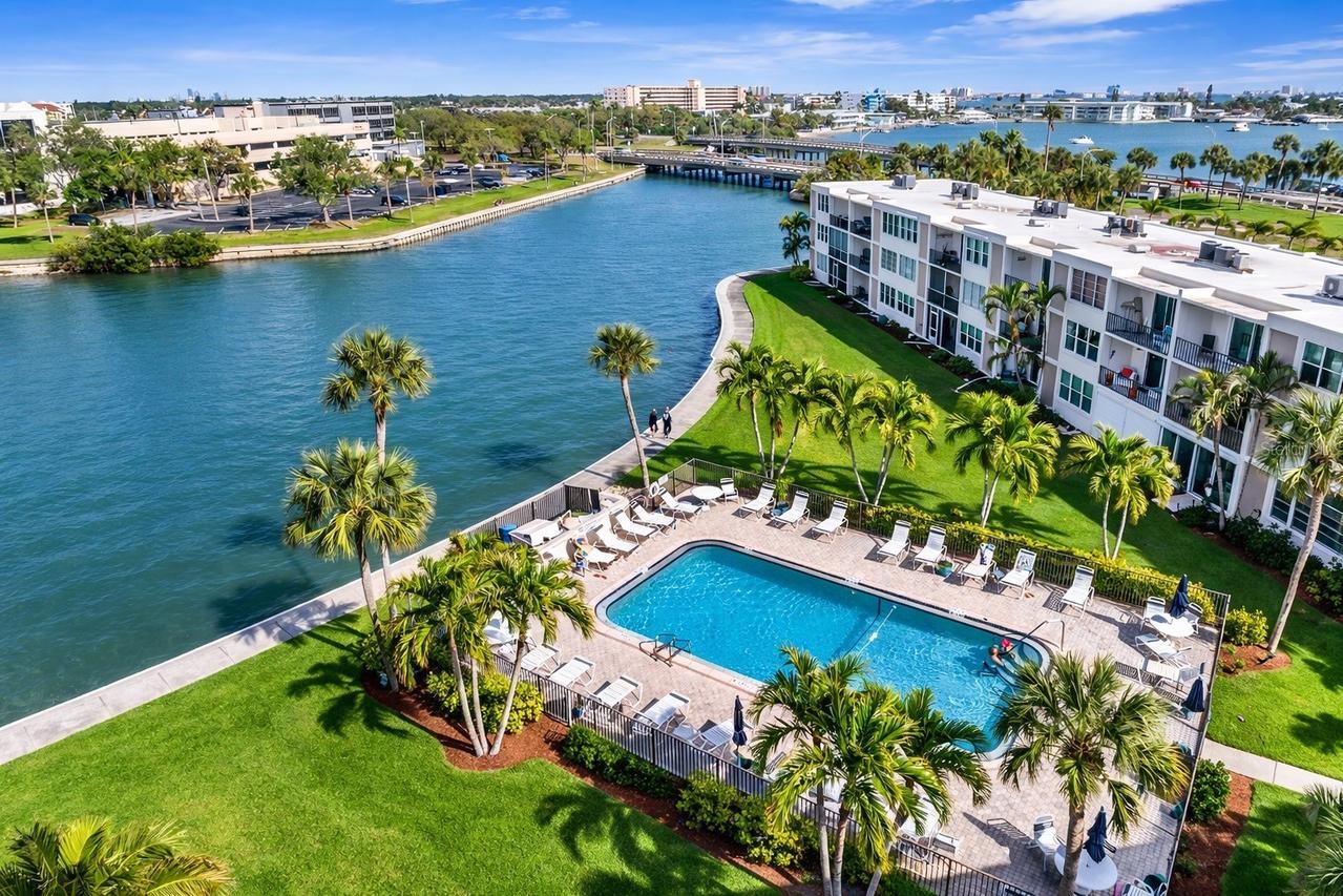 7405 Bay Island Dr. #121, South Pasadena, FL 33707