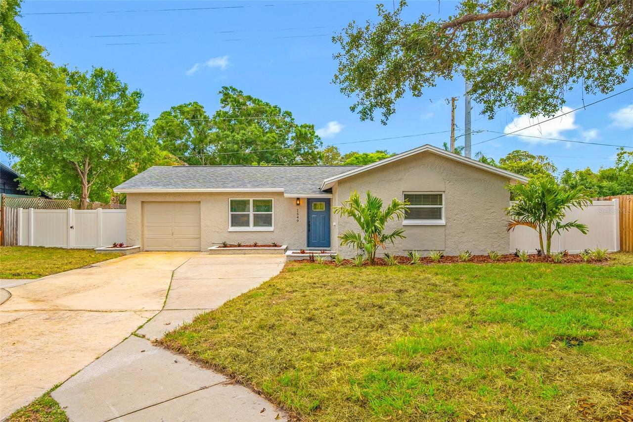 1549 Huntington Ln., Clearwater, FL 33755