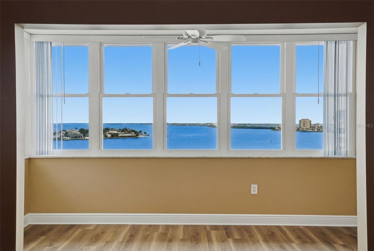 5108 Brittany Dr. #1006, St Petersburg, FL 33715