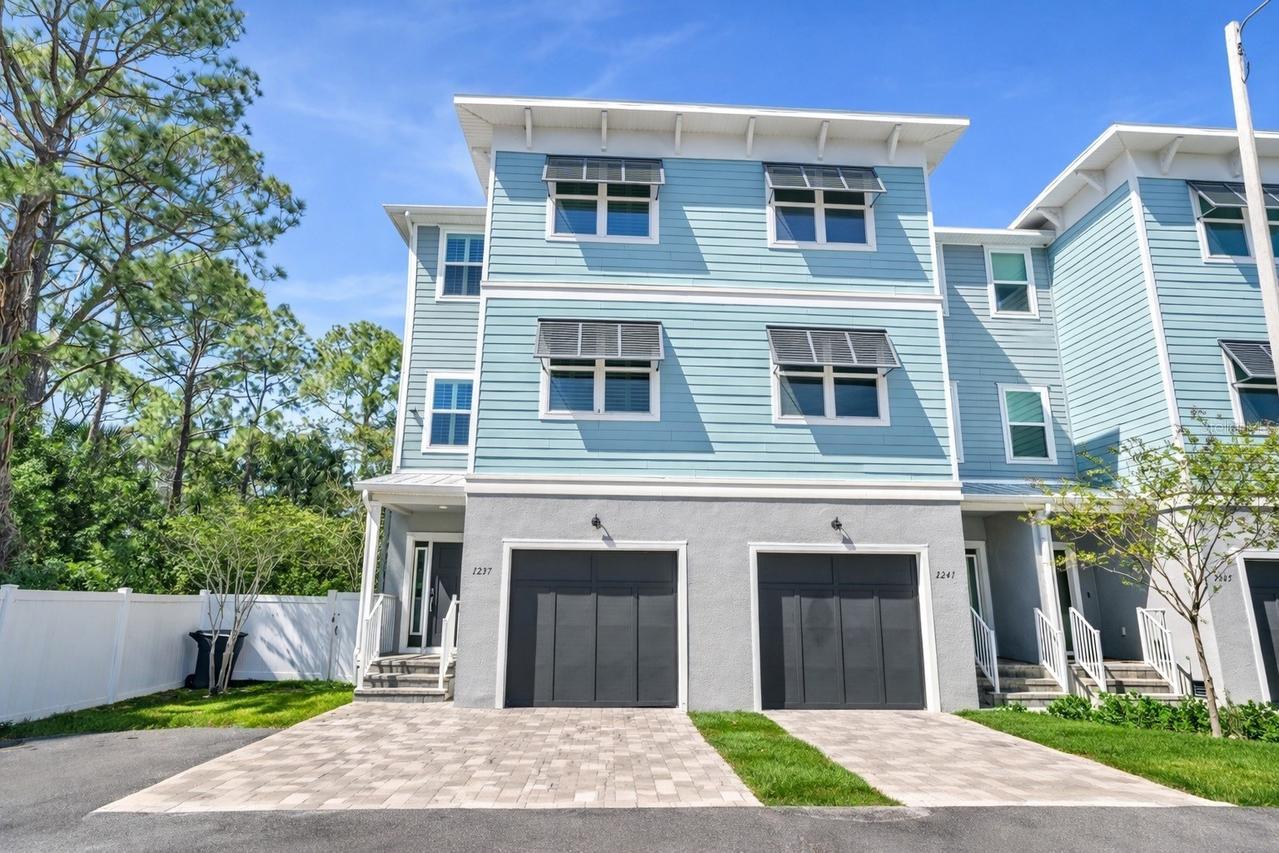 1237 Savona Dr., St Petersburg, FL 33702