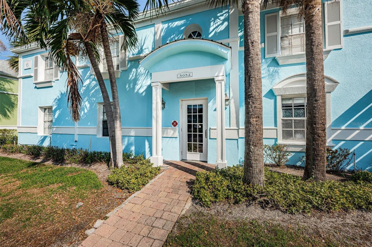 5052 Starfish Dr. #D, St Petersburg, FL 33705