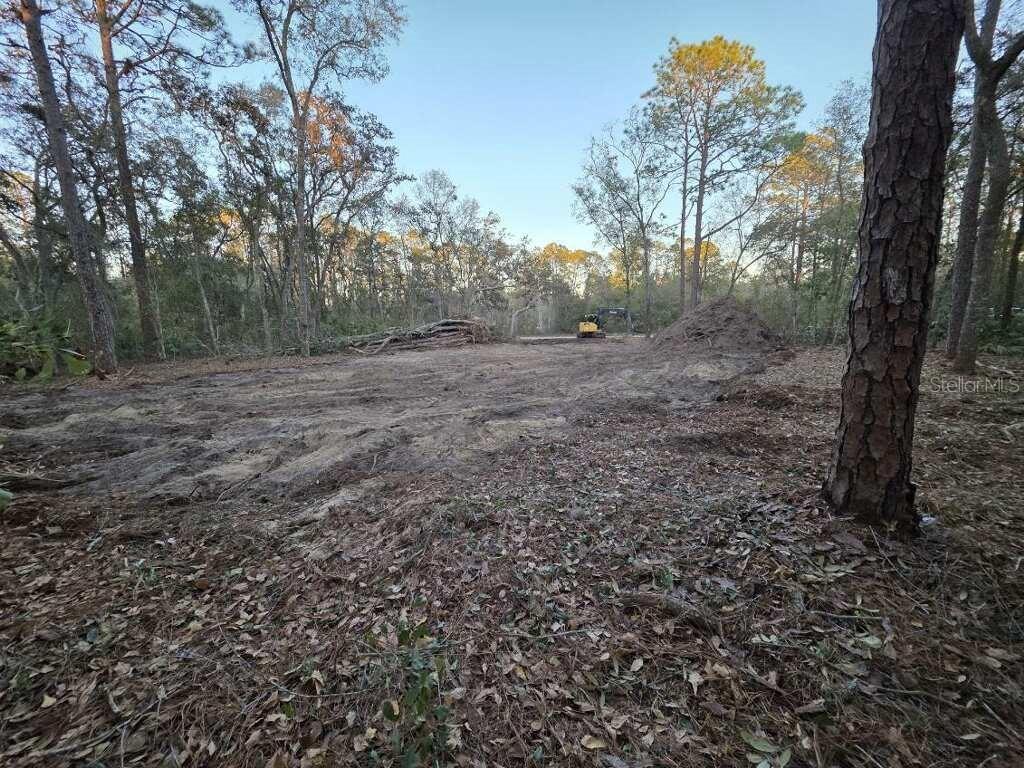 129 Seminole Ave., Interlachen, FL 32148