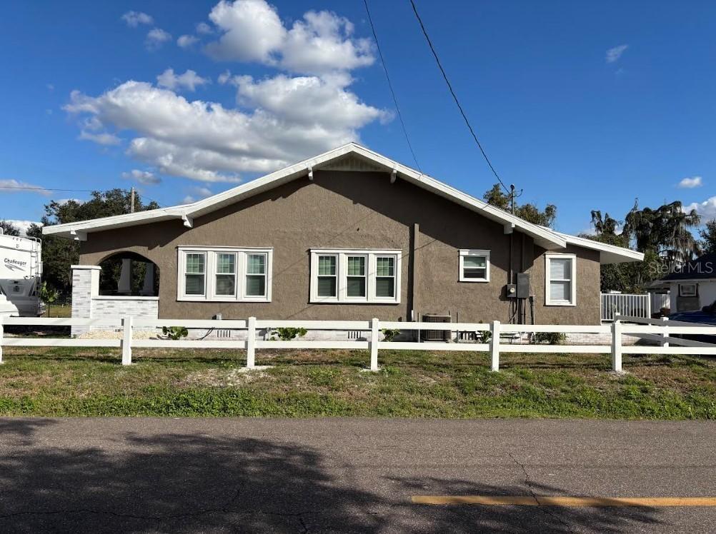 2403 Burns St., Lakeland, FL 33801