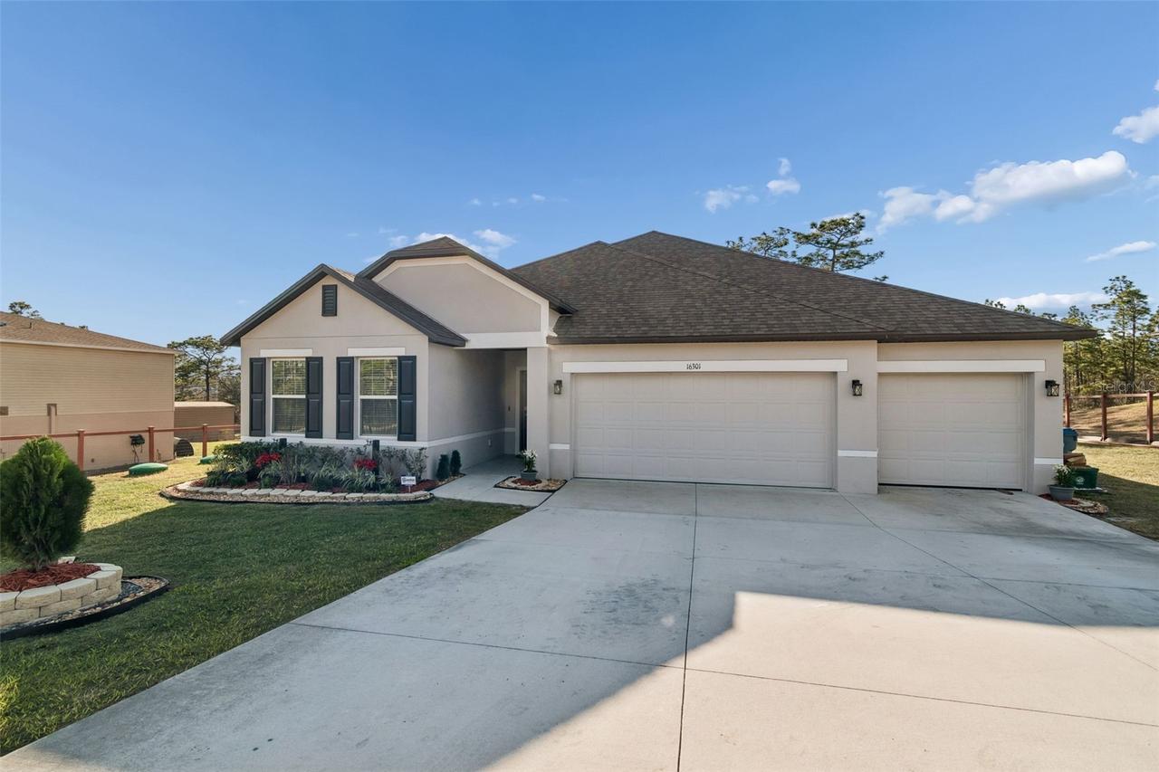 16301 Greenback Rd, Weeki Wachee, FL 34614