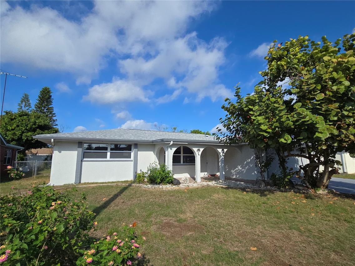 8825 Lido Ln., Port Richey, FL 34668