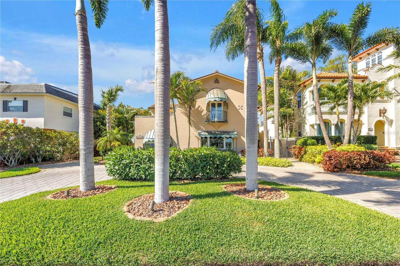 2410 Coffee Pot Blvd., St Petersburg, FL 33704