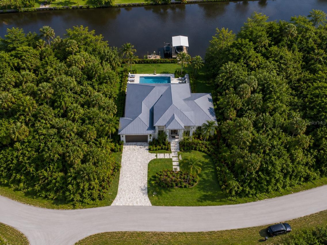594 Mcdill Dr., Port Charlotte, FL 33953