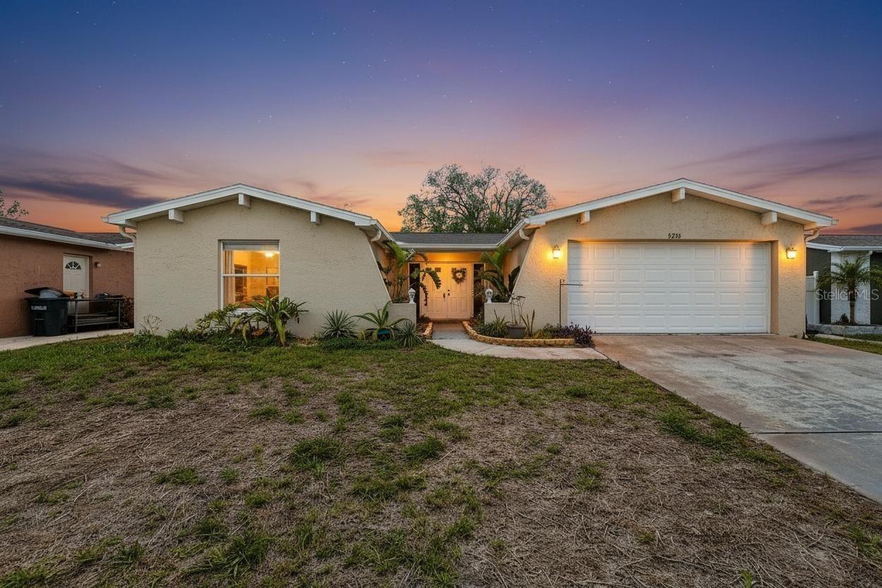 8206 Dedham Dr., Port Richey, FL 34668