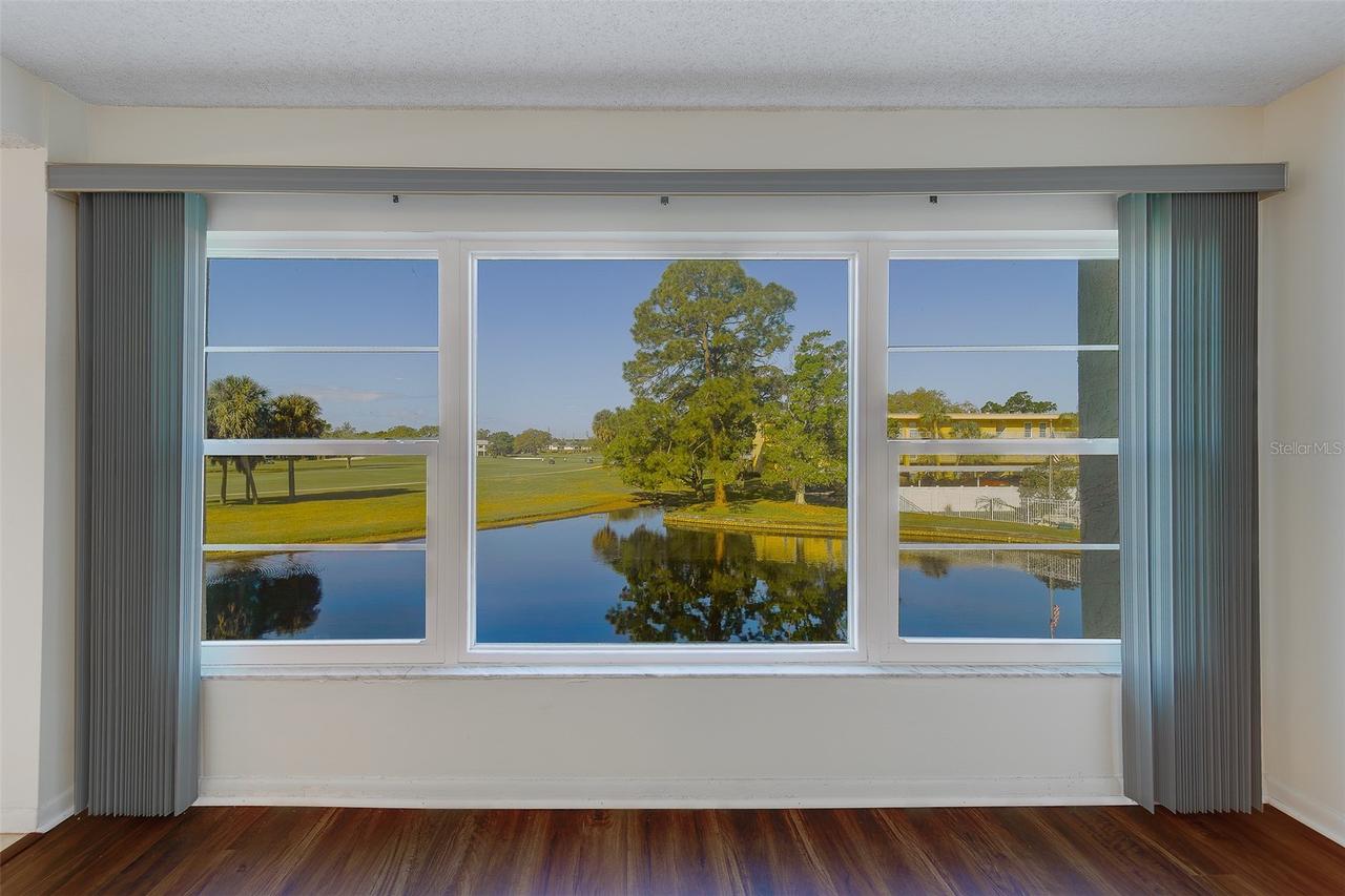 225 Country Club Dr. #F1210, Largo, FL 33771