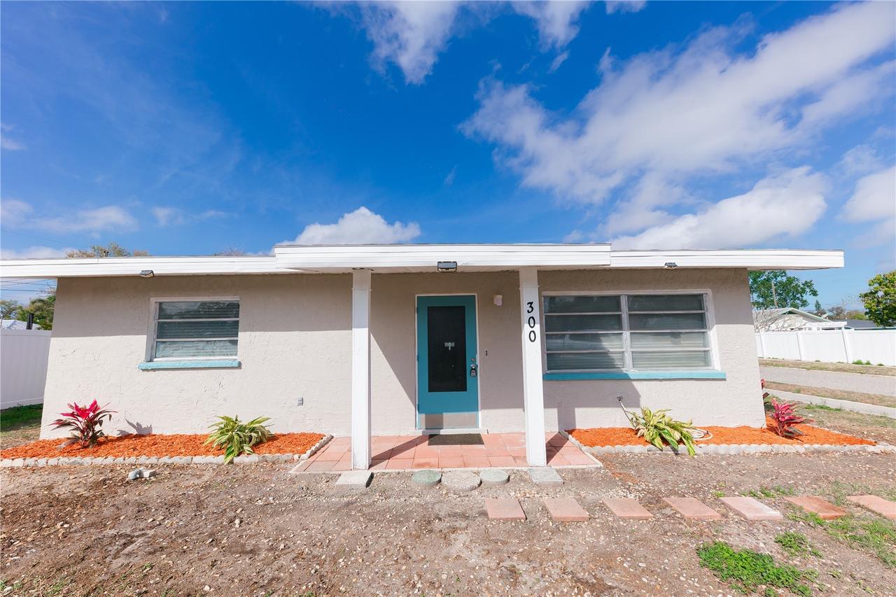 300 53rd St., Bradenton, FL 34209