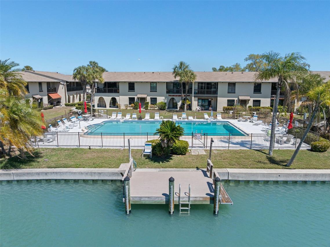 505 Plaza Seville Ct. #11, Treasure Island, FL 33706